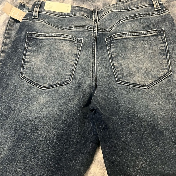 NWT Maurices Medium Jegging Denim Flex High Rise Jeans - Picture 2 of 7